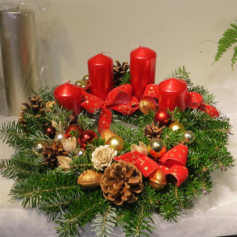 Věnec jedlový adventní 30 cm červený