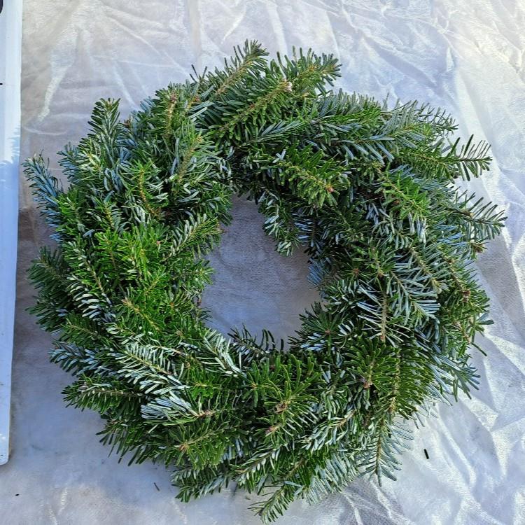 Věnec jedlový 25/30cm